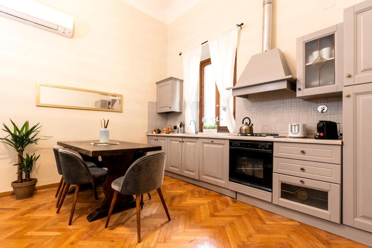 Florentine Palazzo,4 Bedrooms,historic Center