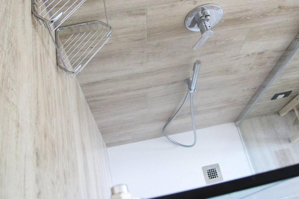 Apartment Nella, Free Parking & Luggage Storage Apartment *