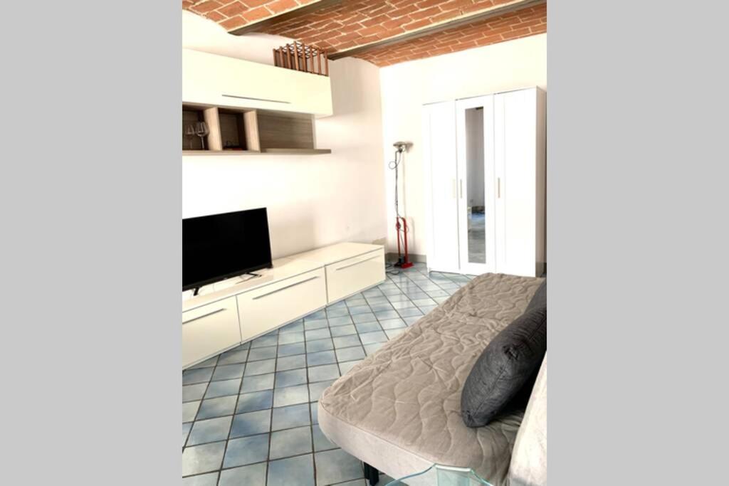 Apartment Presto Apartment Santo Spirito Oltrarno Florence *