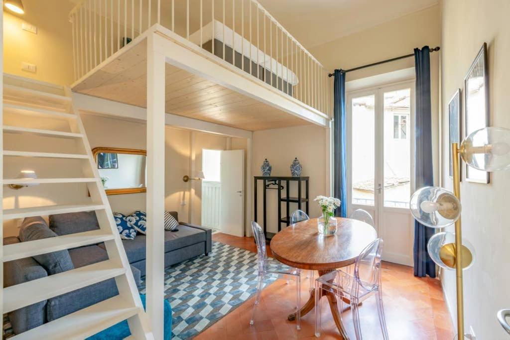Santa Croce. Quiet, Large And Luminous Loft * Florence