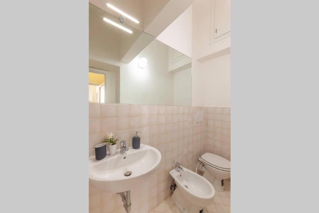 Santa Croce. Quiet, Large And Luminous Loft * Florence