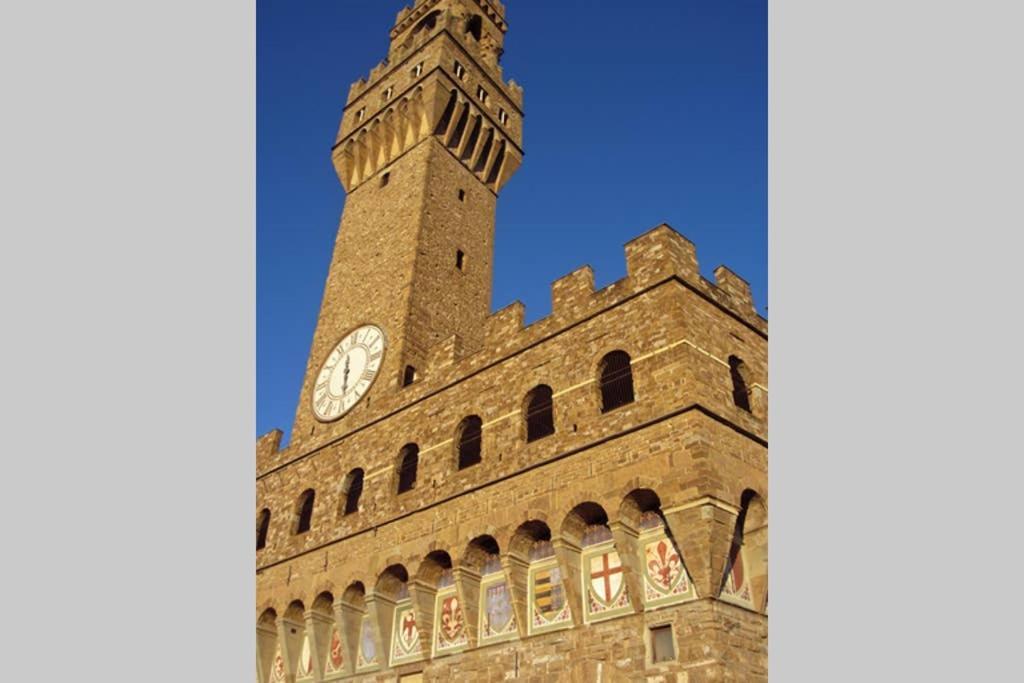 Santa Croce. Quiet, Large And Luminous Loft
