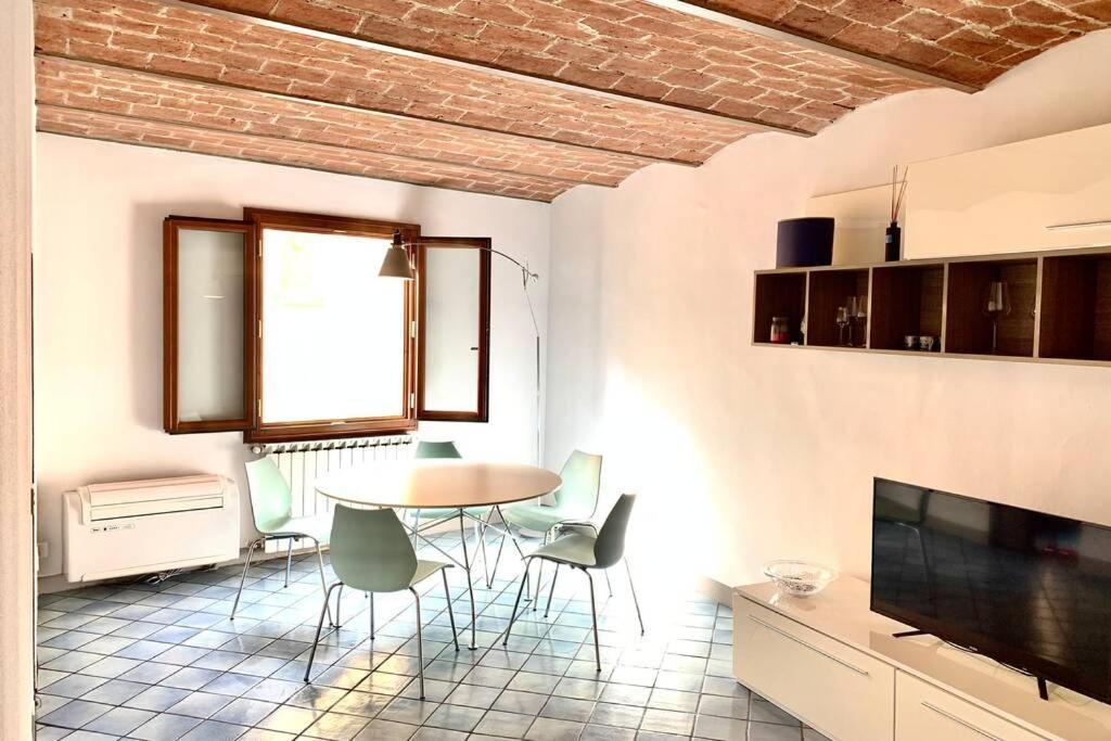 Presto Apartment Santo Spirito Oltrarno Florence Apartment *