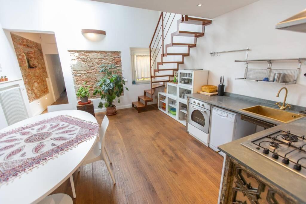 Cozy In San Frediano Apartment *
