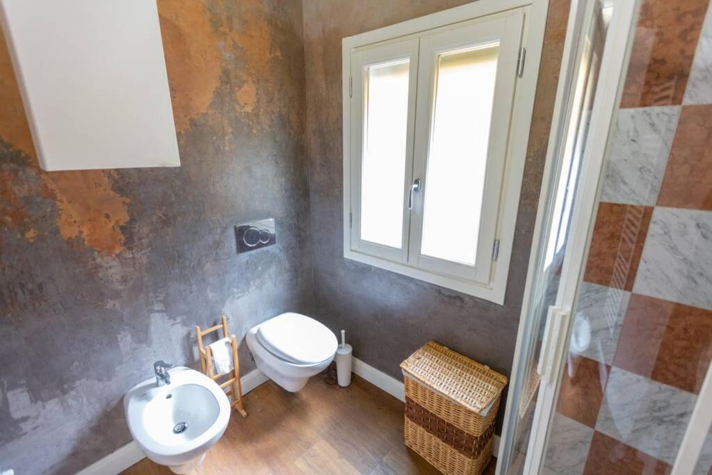 Cozy In San Frediano Apartment