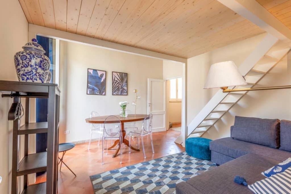 Apartment Santa Croce. Quiet, Large And Luminous Loft *