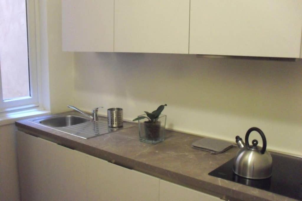Santa Croce. Quiet, Large And Luminous Loft Apartment