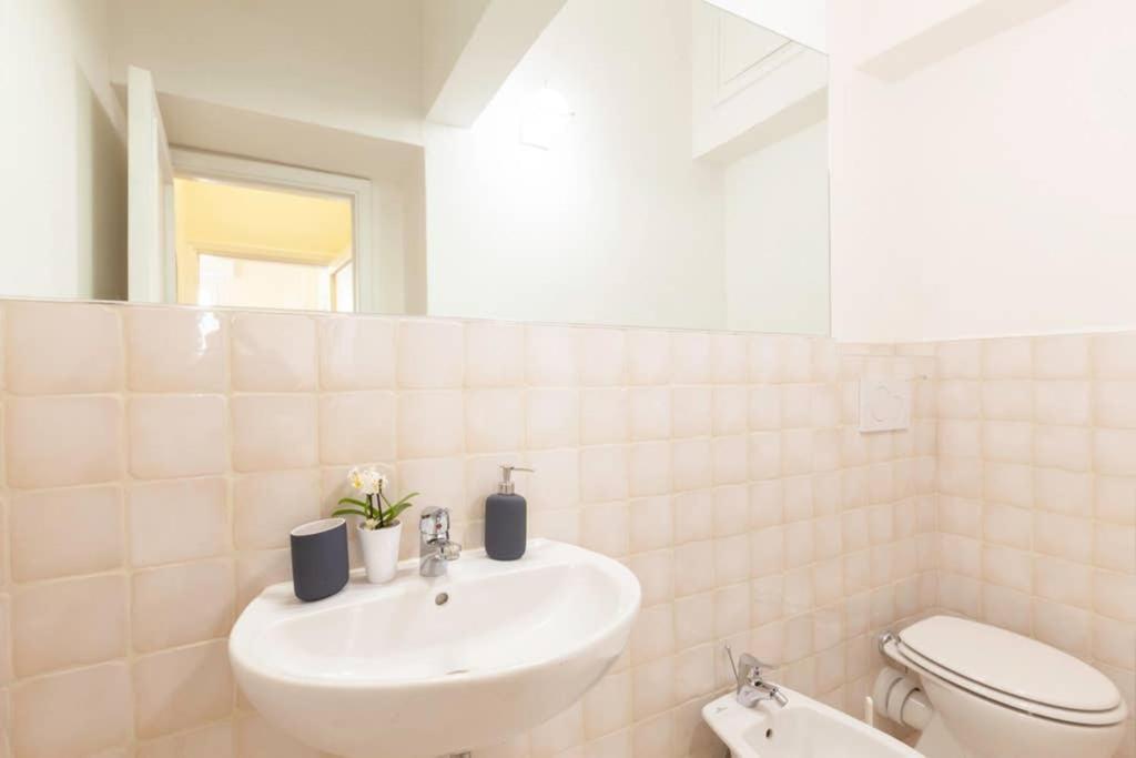 Santa Croce. Quiet, Large And Luminous Loft *