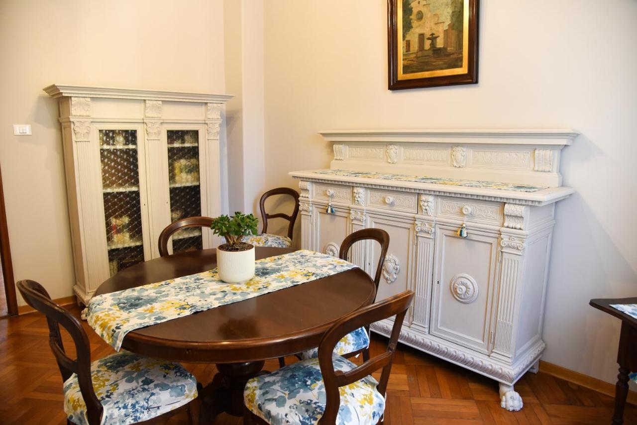 Lily Apartment