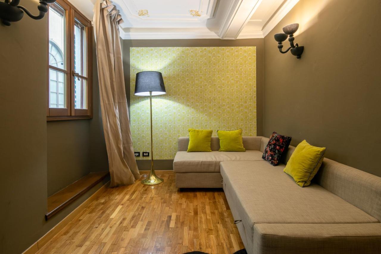 Apartment Uffizi Romantic Flat By Mmega Florence