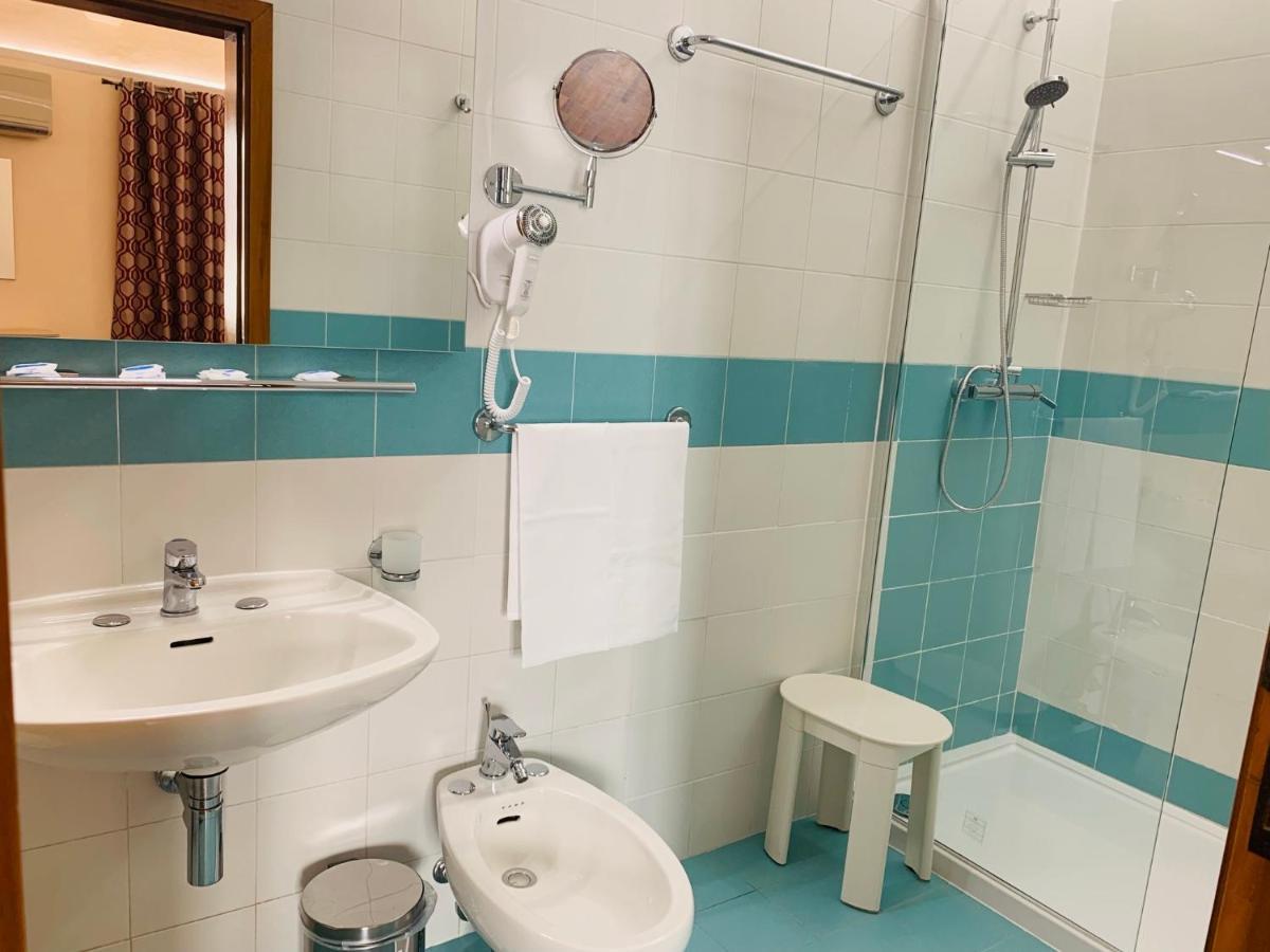Piccolo Con Access Ztl !!! Nel Centro Storico Di !!! Hotel Florence