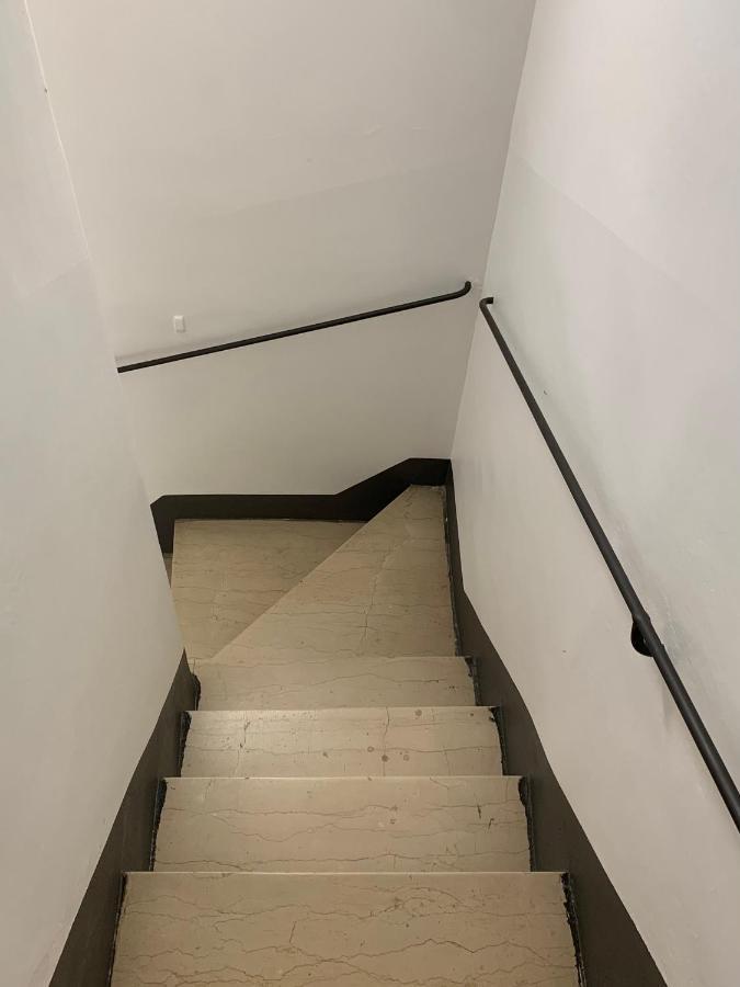 Via Avelli, 4 - Charming - Delightful And Bright 3rd-floor Without Elevator, Overlooking One Of Florence's Beautiful Squares, Exceptionally Located For Exploring The Appartement Florence