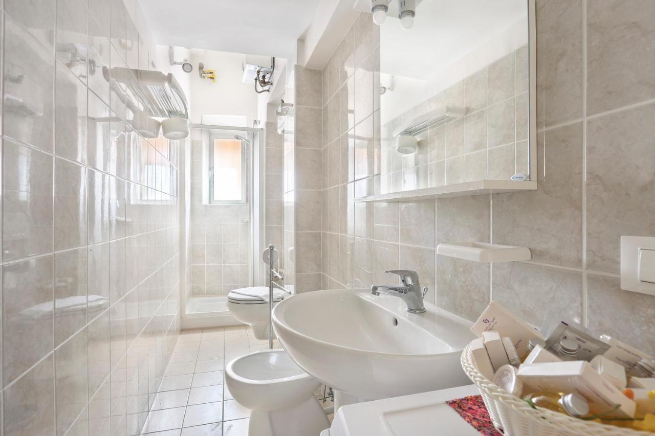 Appartement Le Grazie In Superb Location *