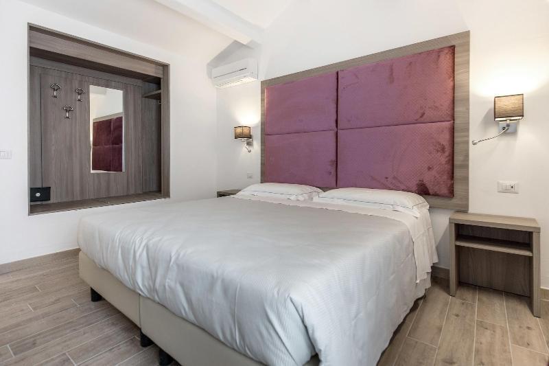 Apollo Guest house Florence