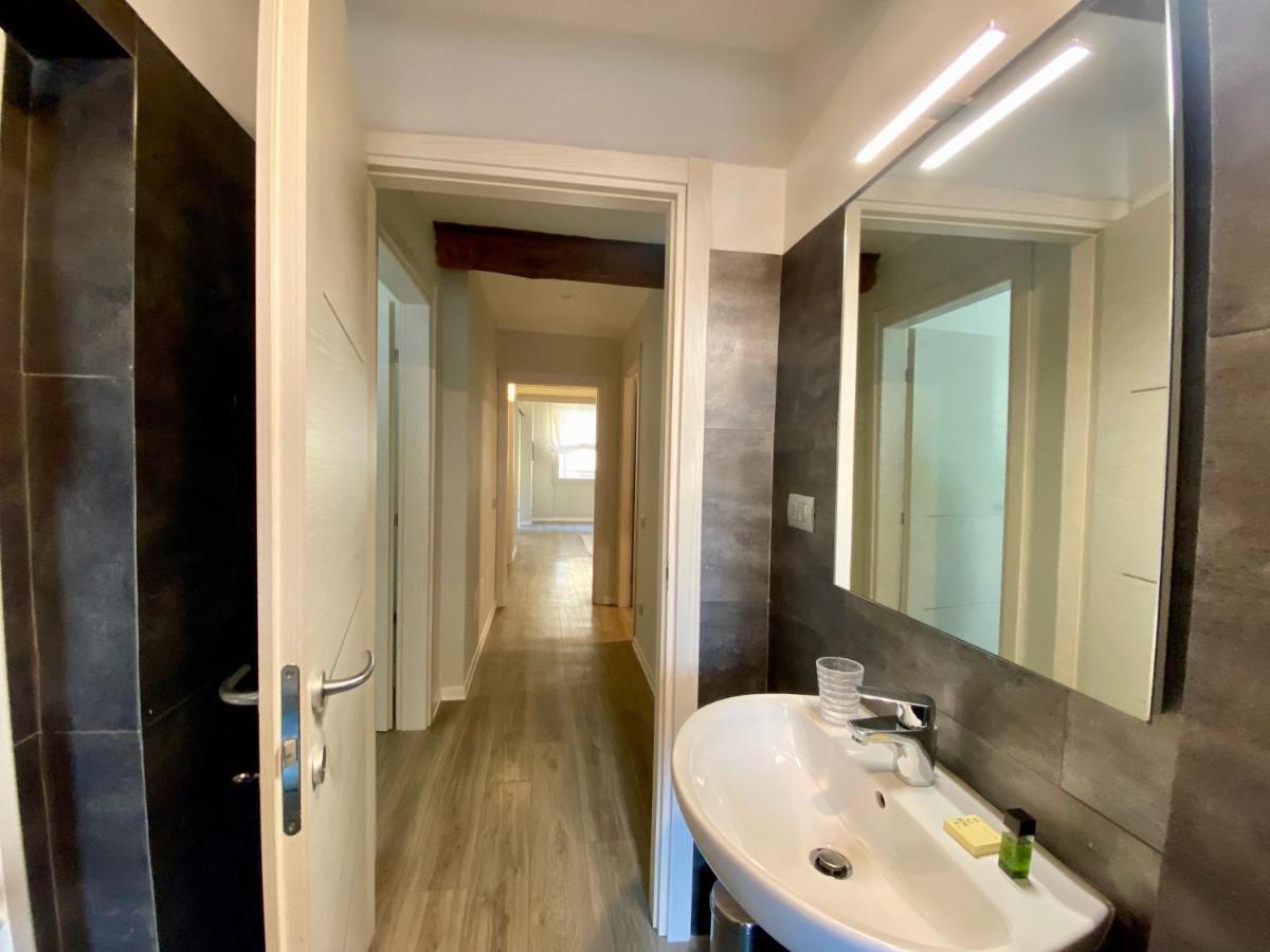 Corso Third Floor Apartment Florence