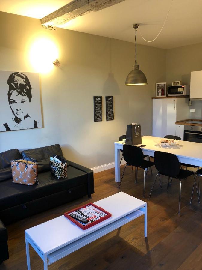 Leon Rosso Flat Apartment *