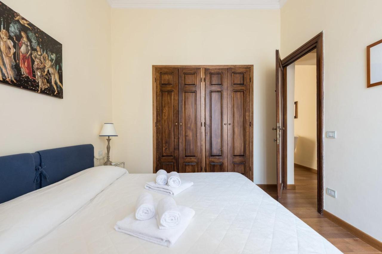 Charming 2bed Overlooking Duomo - Hosted By Sweetstay Apartment Florence