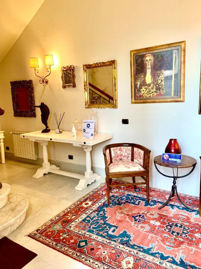 Florentia Home *