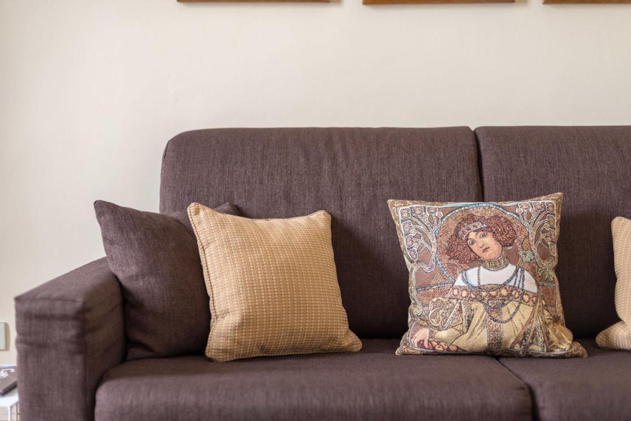 Charming 2bed Overlooking Duomo - Hosted By Sweetstay