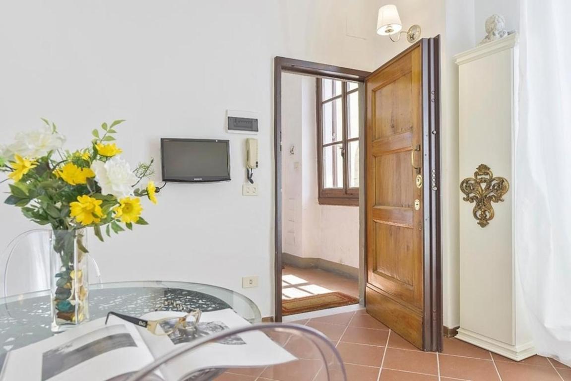 Ur-nest Window On Arno Apartment