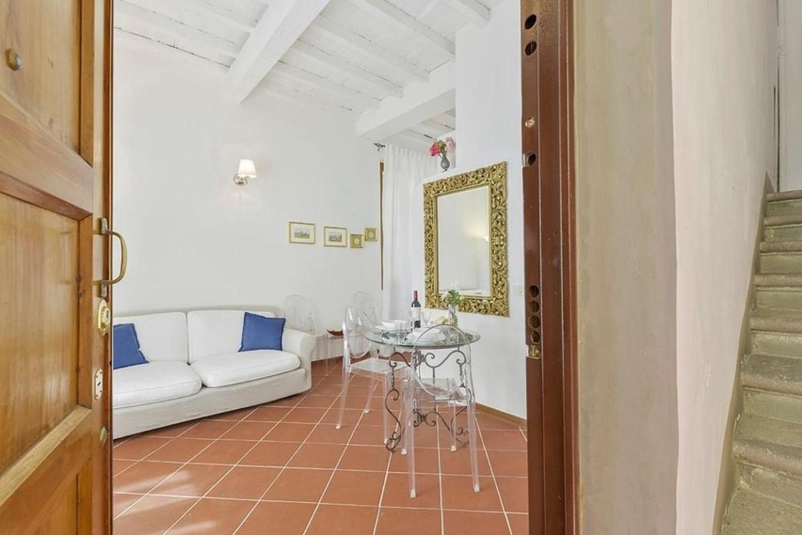 Ur-nest Window On Arno Apartment *