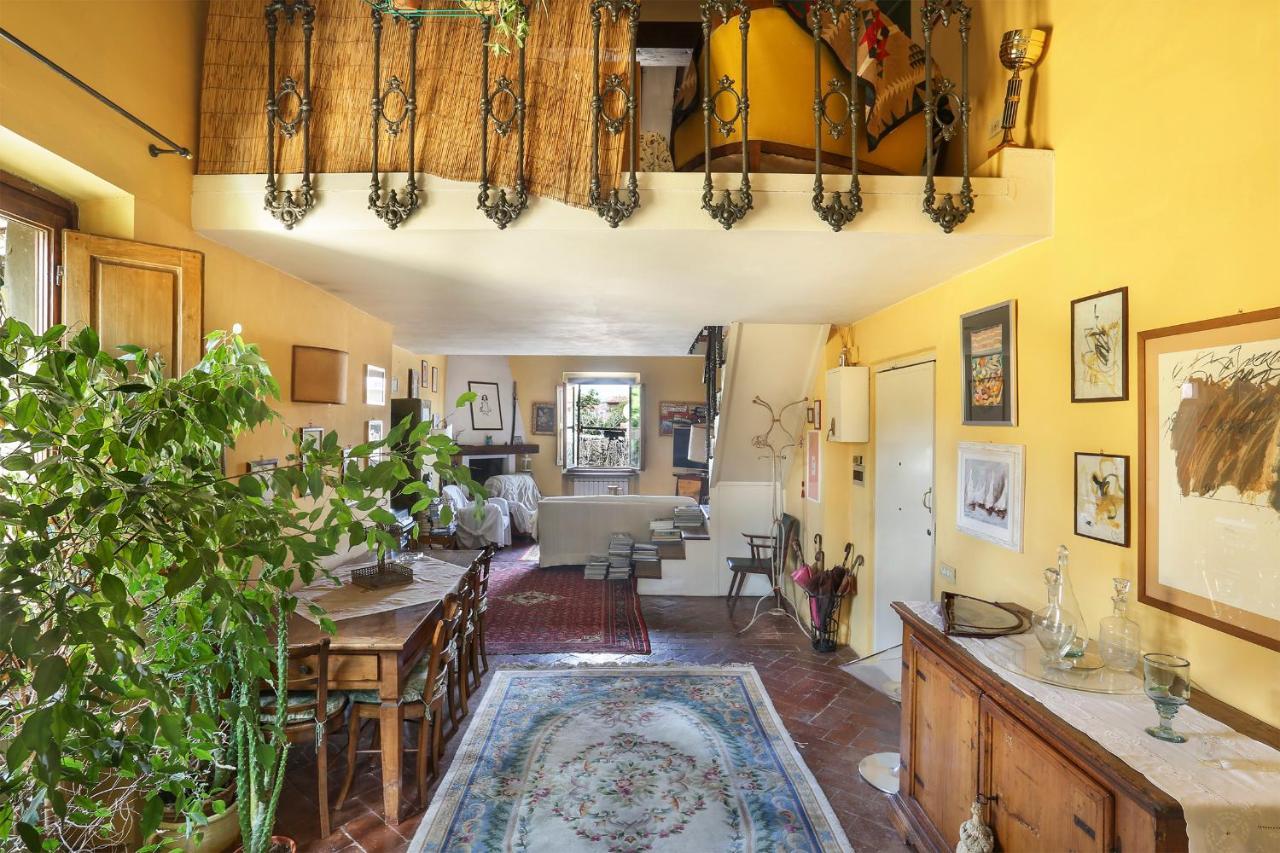 A Postcard View In A Vintage Apartment Florence