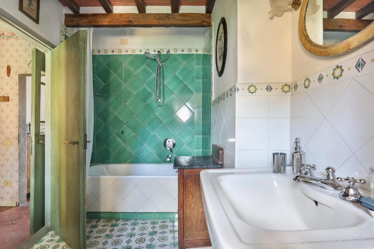 A Postcard View In A Vintage Apartment *