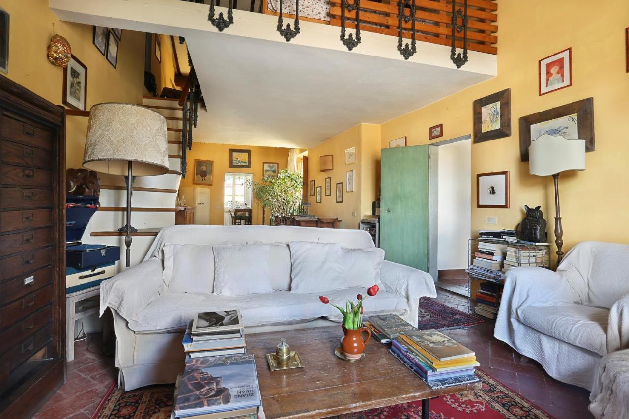 A Postcard View In A Vintage Apartment Florence
