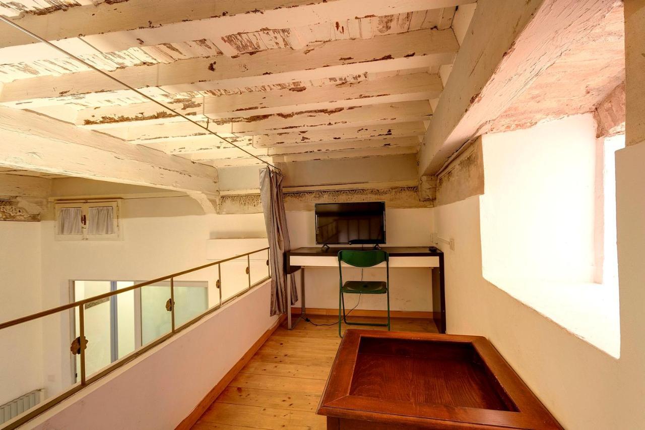 Appartement Pitti 24 *