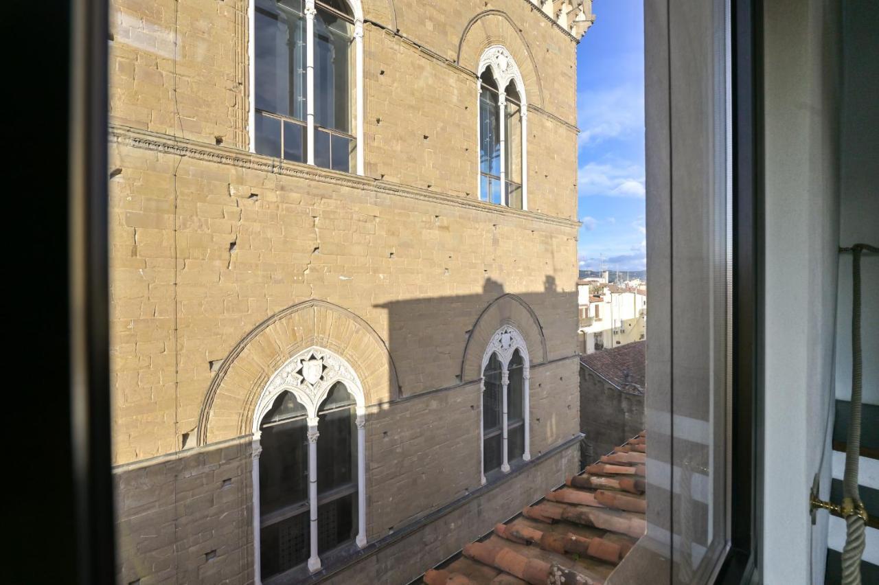 Charming Apartments: Historic Attic In Center Apartment Florence