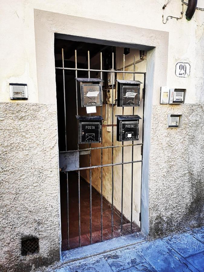 Florentine Style In San Frediano Apartment Florence