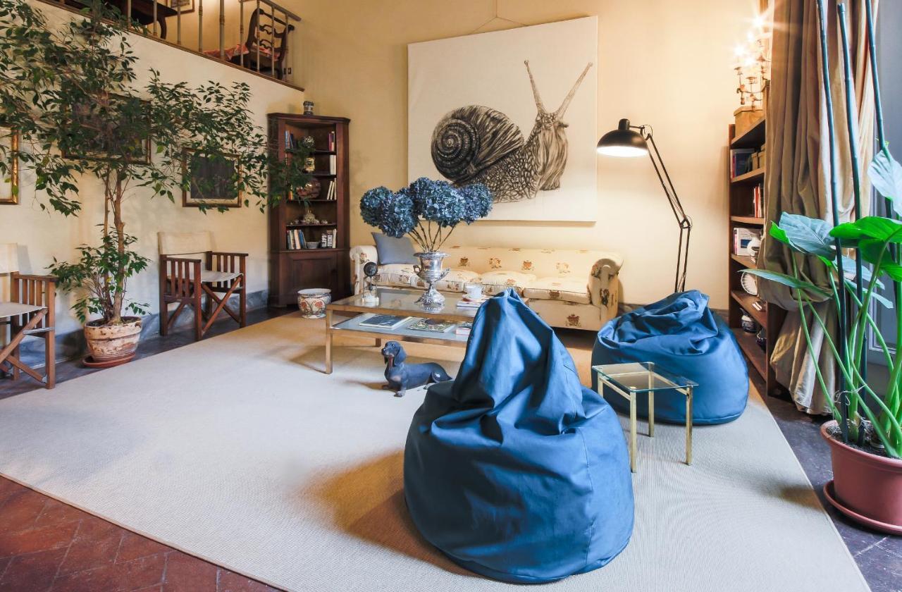 - The Slowcoach House Florence