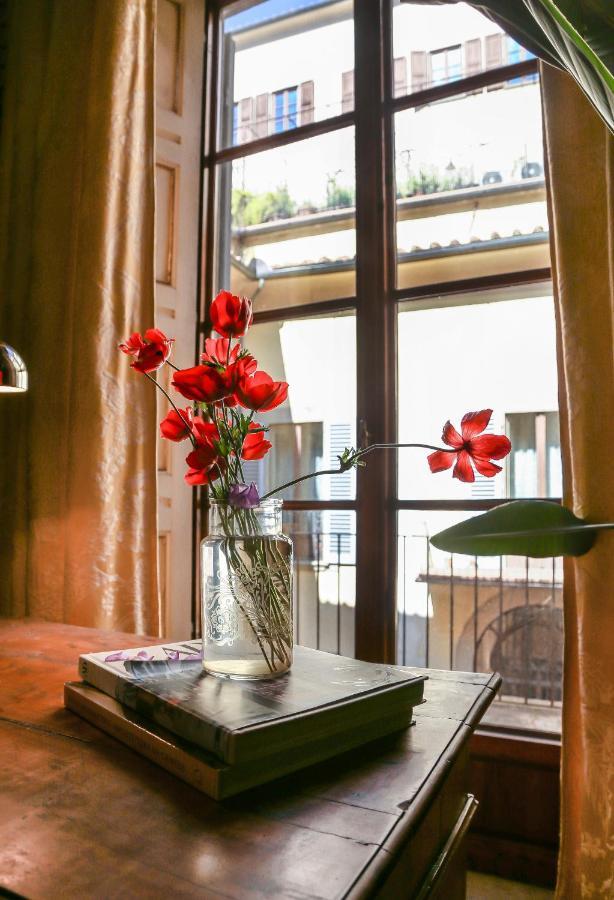 - The Slowcoach House *