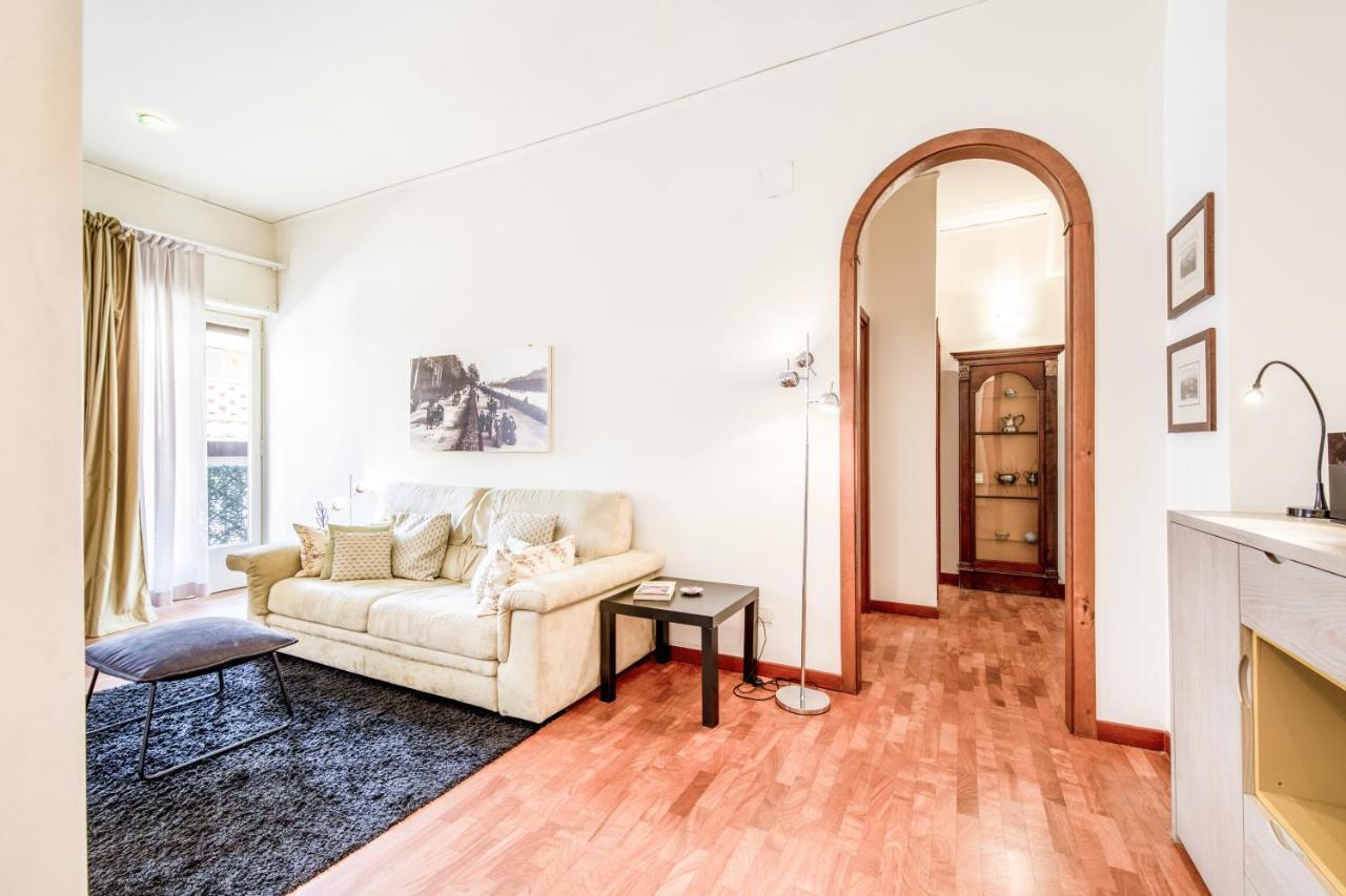 Guesthost - Elegant Ponte Vecchio Appartement