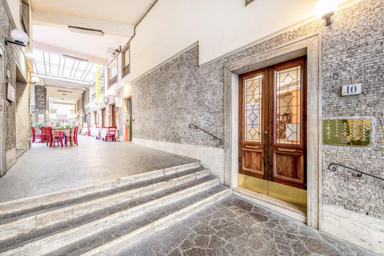 Guesthost - Elegant Ponte Vecchio Appartement *