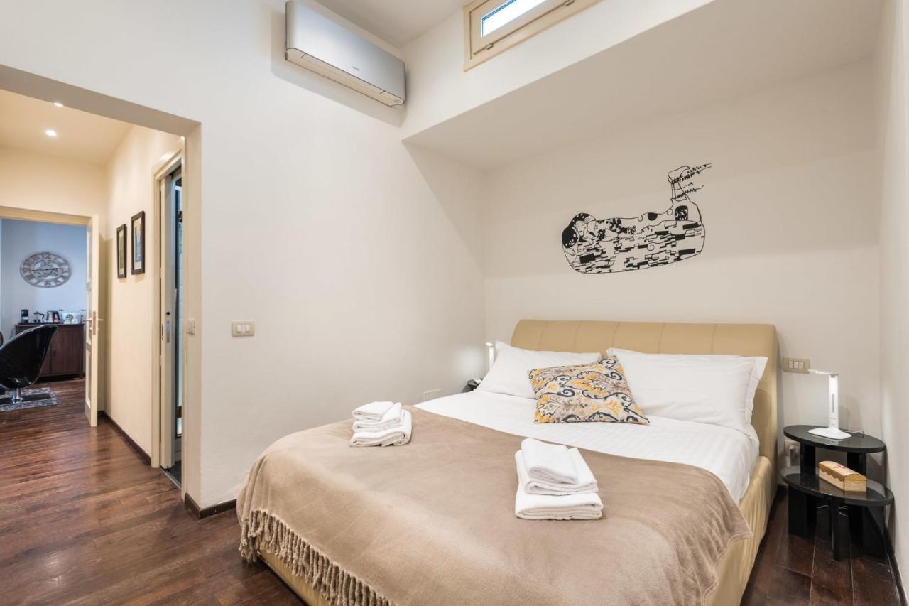Art Gallery In - Hosted By Sweetstay Apartment Florence