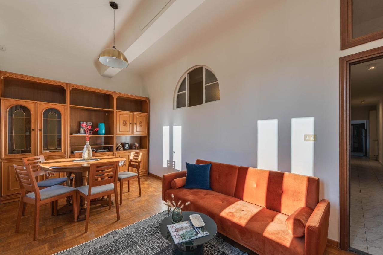 Apartment - Honey *