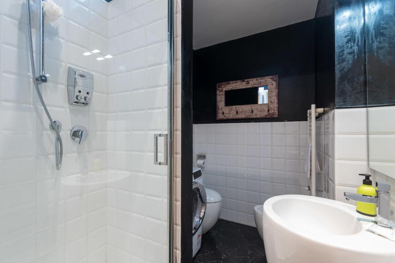 Art Gallery In - Hosted By Sweetstay Apartment