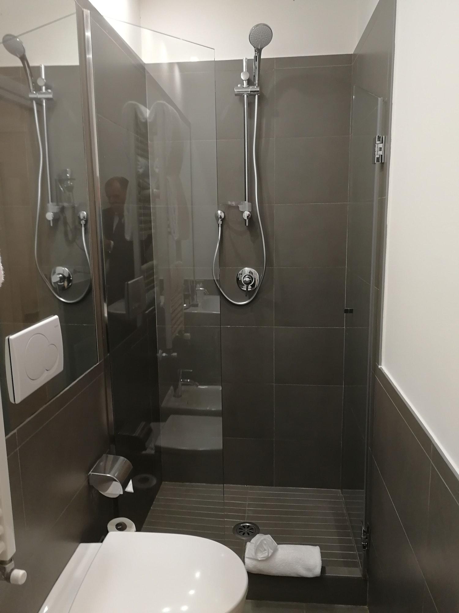 Apartment Lhp *