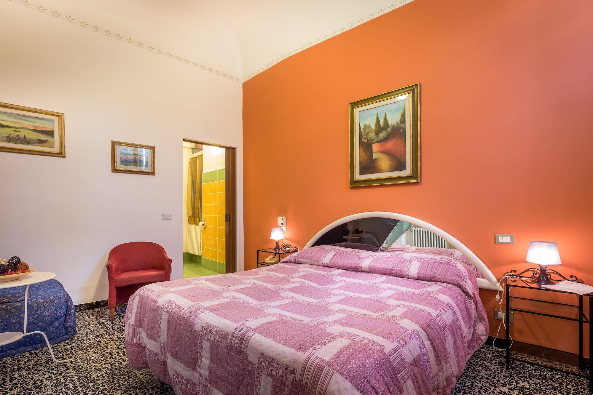 Hotel Ferretti 2*