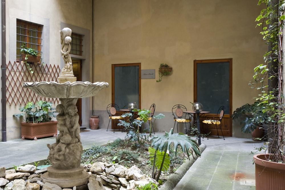Residenza Castiglioni Couette-café