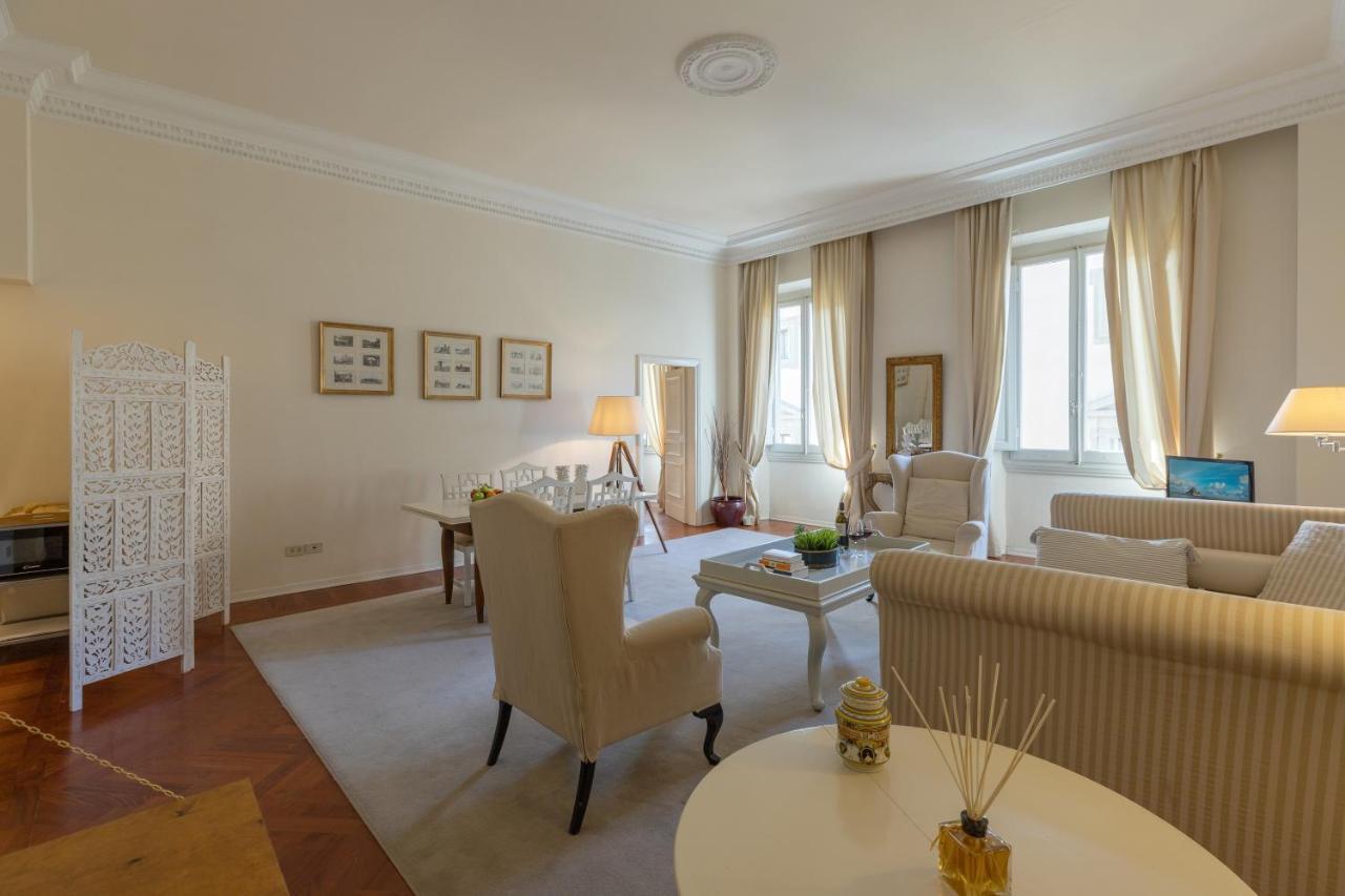 Raso Cozy Penthouse Near The Duomo Apartment *