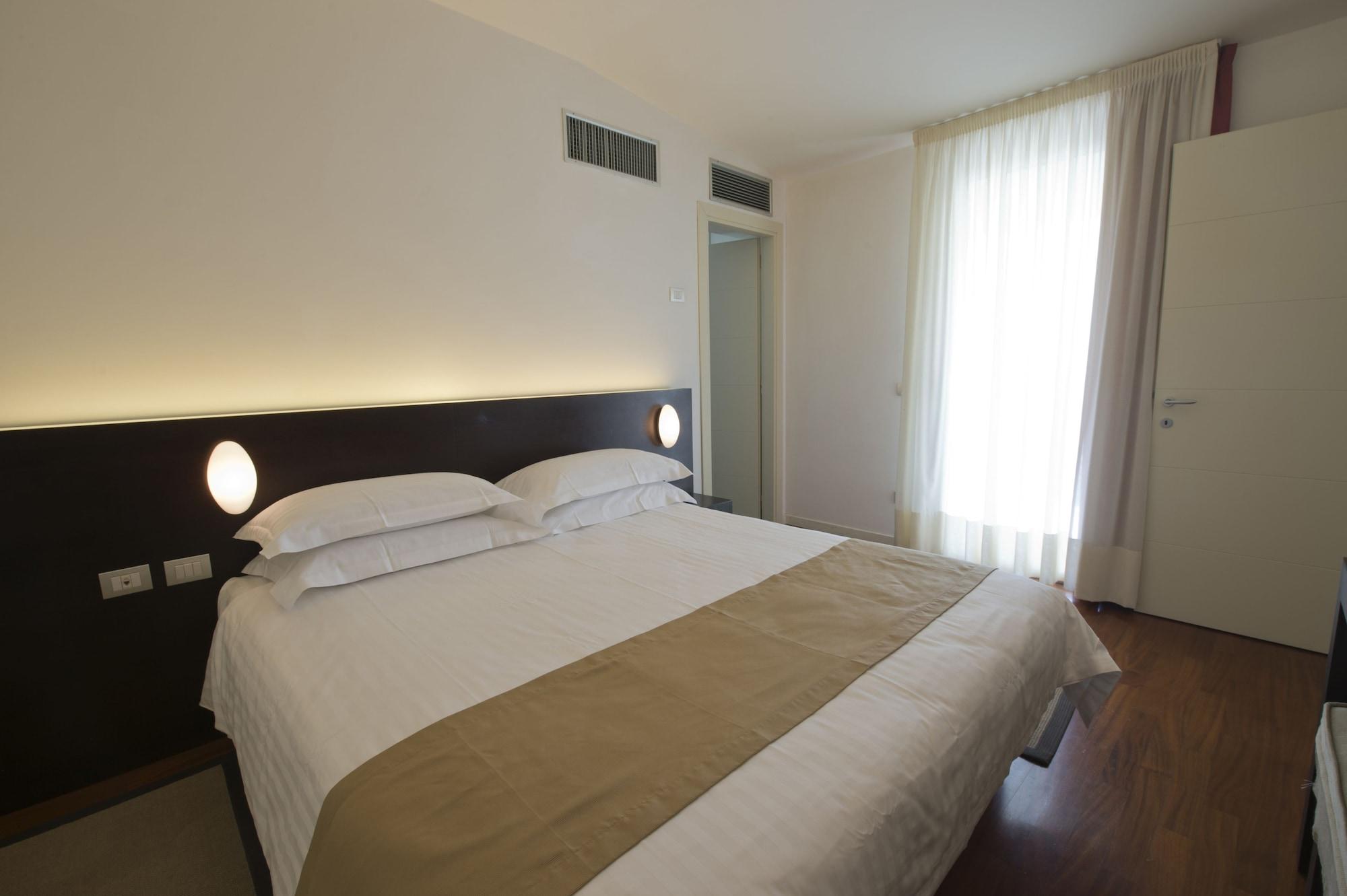 Eden Rock Aparthotel