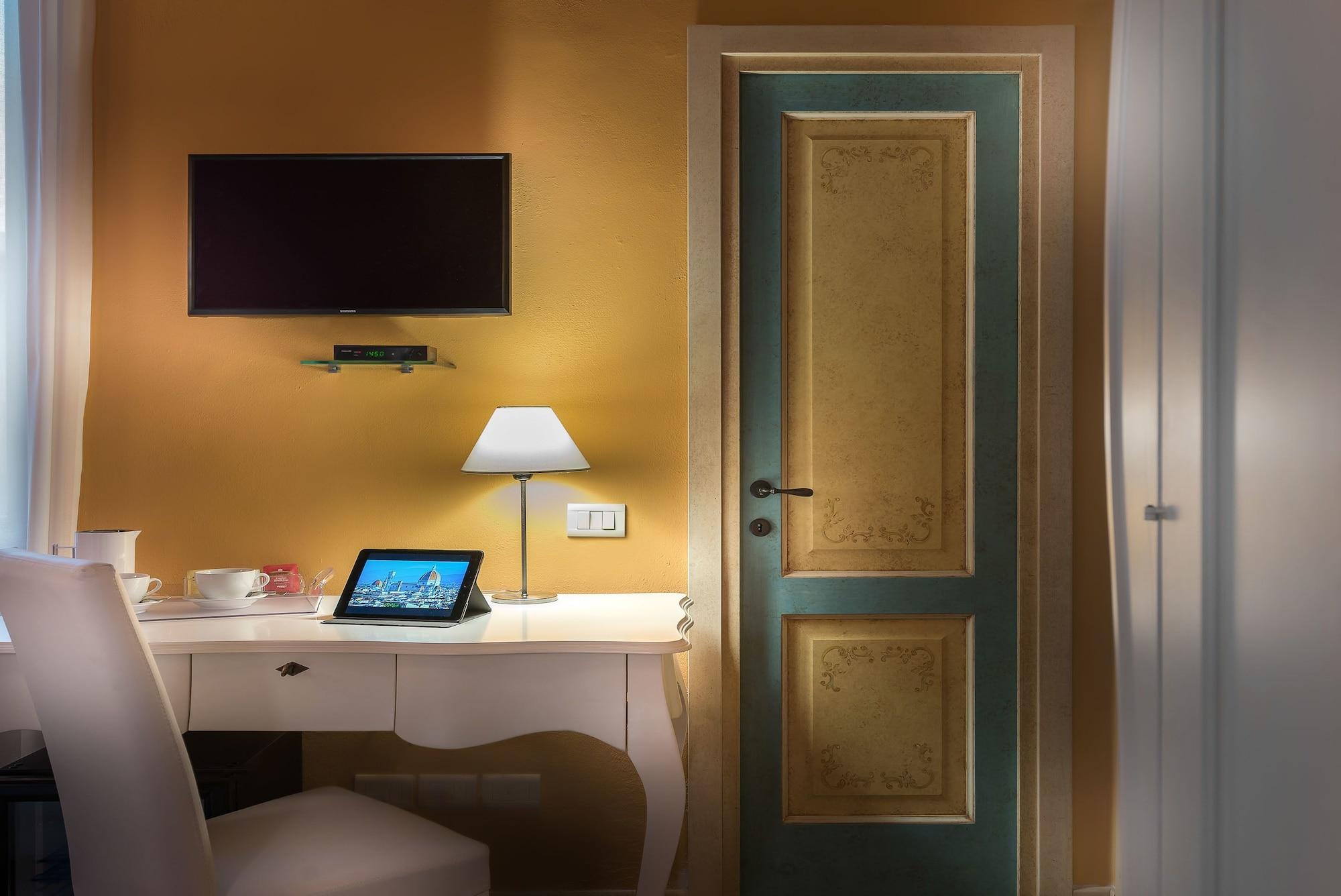 Hotel Residenza Conte Di Cavour&luxury Rooftop 3*