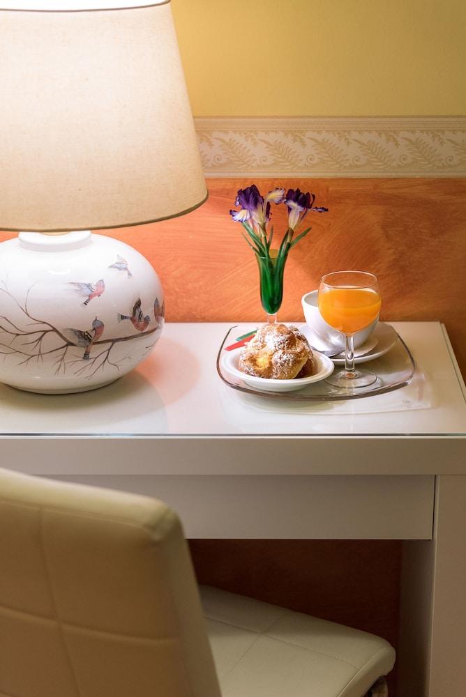 Residenza Conte Di Cavour&luxury Rooftop Hotel