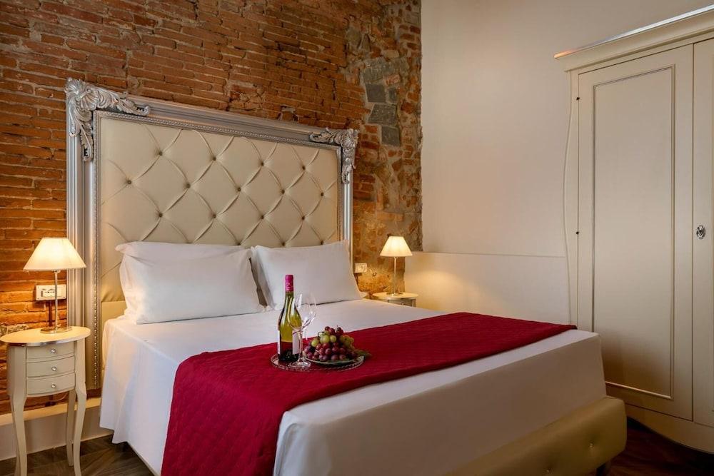 Hotel Residenza Conte Di Cavour&luxury Rooftop 3*
