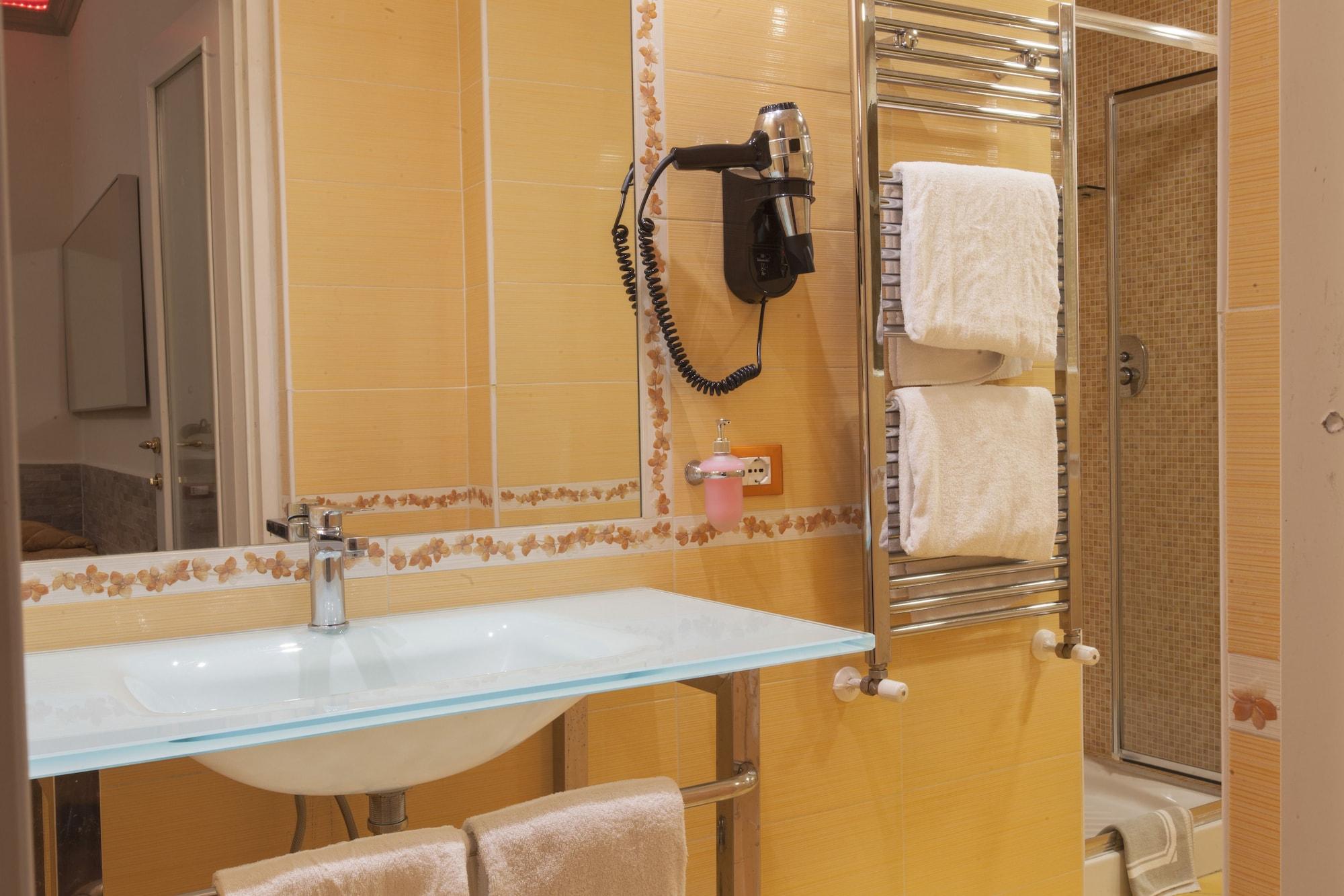 Hotel Ester 3*