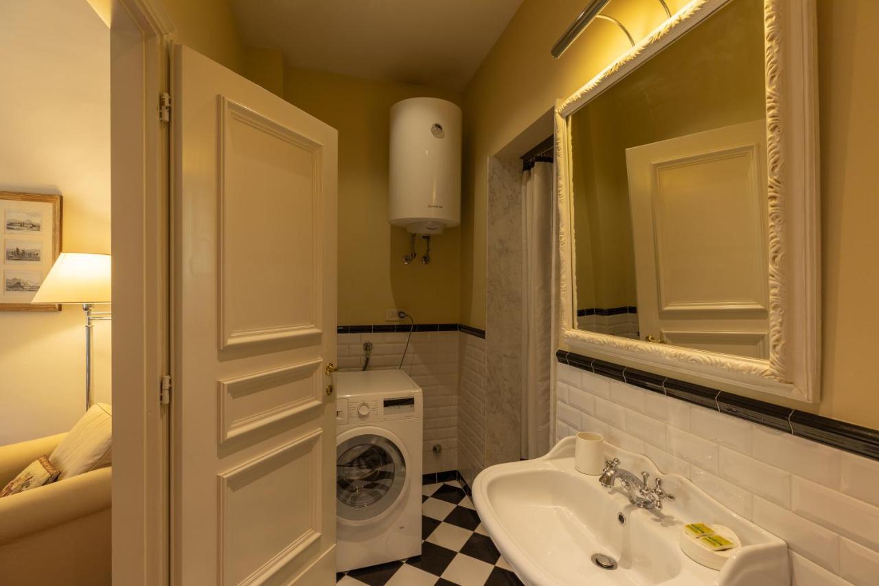 Raso Cozy Penthouse Near The Duomo *
