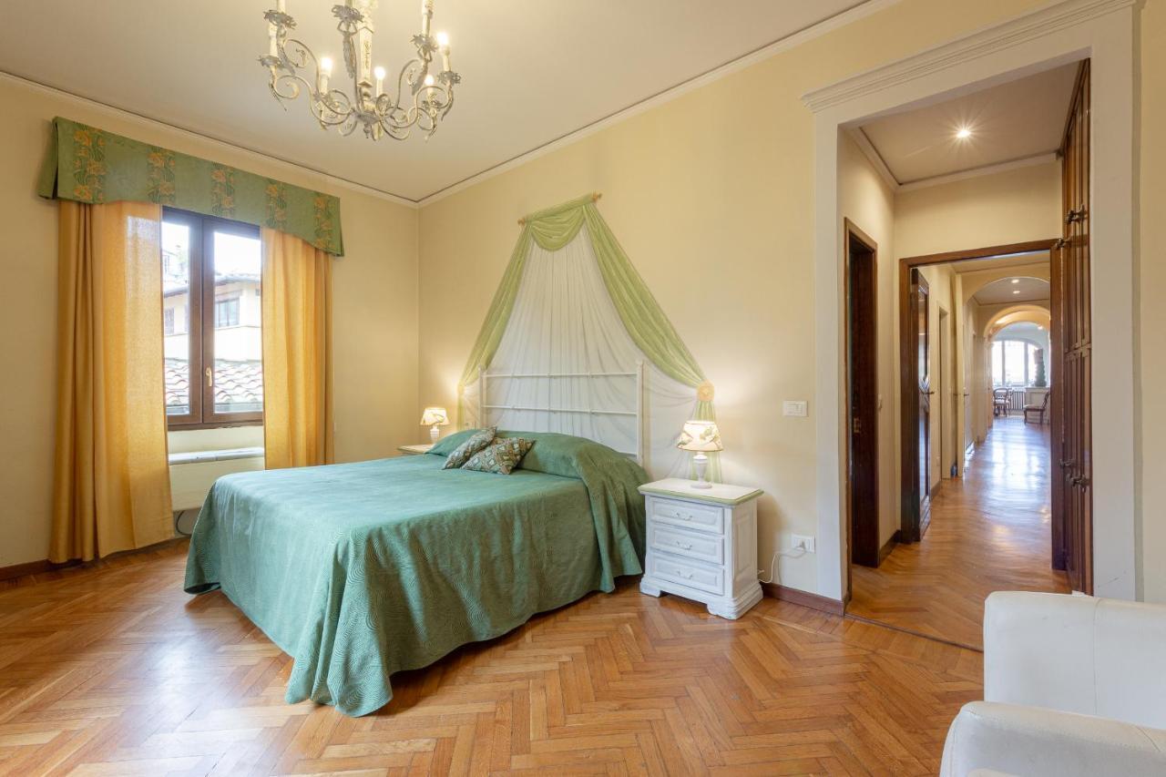 Ponte Vecchio Luxury Ii Apartment
