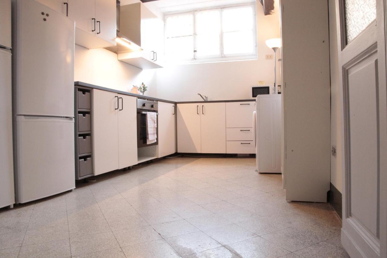 Vecchietti 6 Apartment